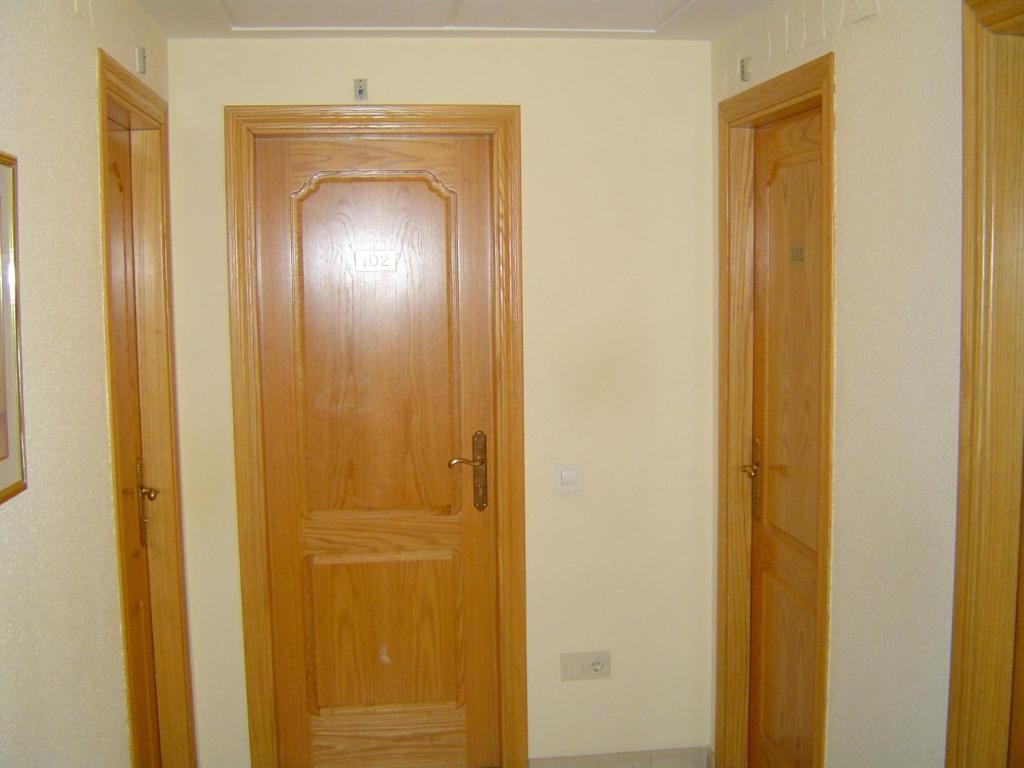Hotel Lazaro Calamocha Zewnętrze zdjęcie